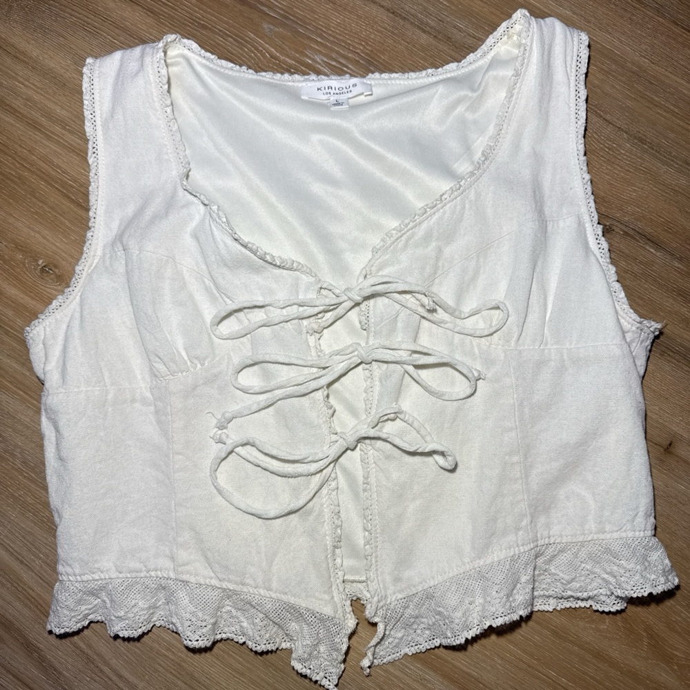 White Tie-Front Lace-Trim Camisole | Kirious Los Angeles | Size L